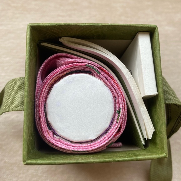 GUCCI GG SILK BOW SCARF - Picture 13 of 14